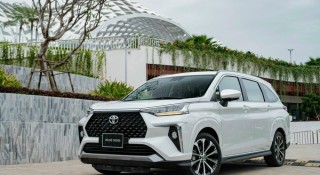 Toyota Veloz Cross giảm sâu chưa từng có tại đại lý: Bản cao cấp còn rẻ hơn bản tiêu chuẩn